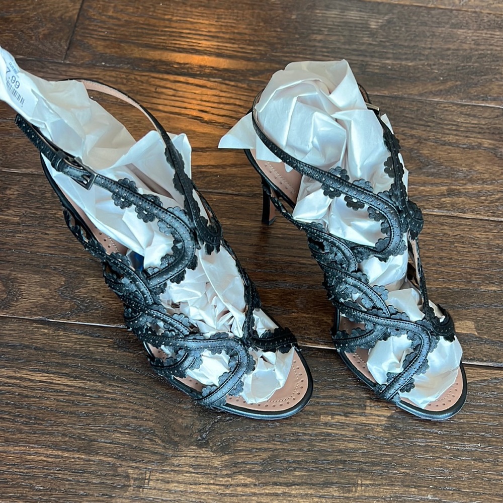 ALAIA BEAUTIFUL HEELS !!